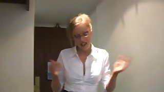 Amateur milf with glasses milks angry guest
