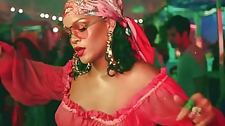 Rihanna - 'Wild Thoughts'